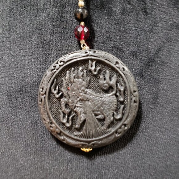 Womens Gold Tone Printed Coin Heavy Bronze Collar Pendant Necklace - Picture 3 of 6